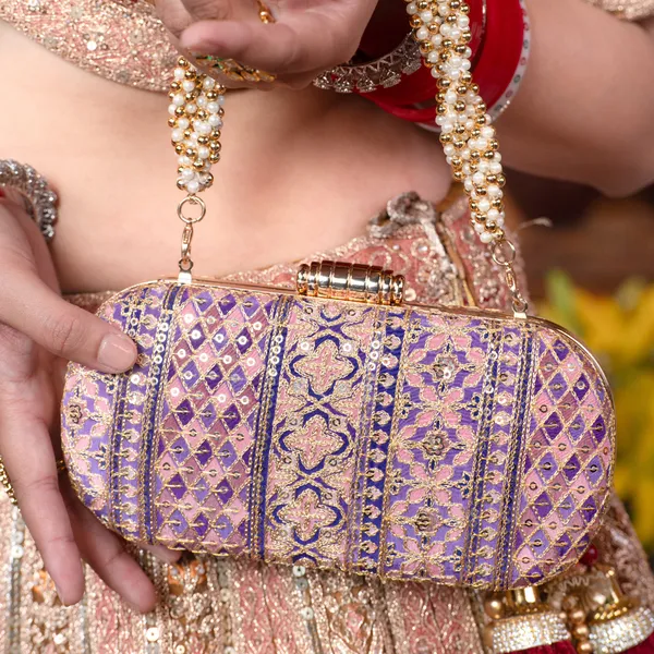 Nayira_Brocade_Luxe_Clutch